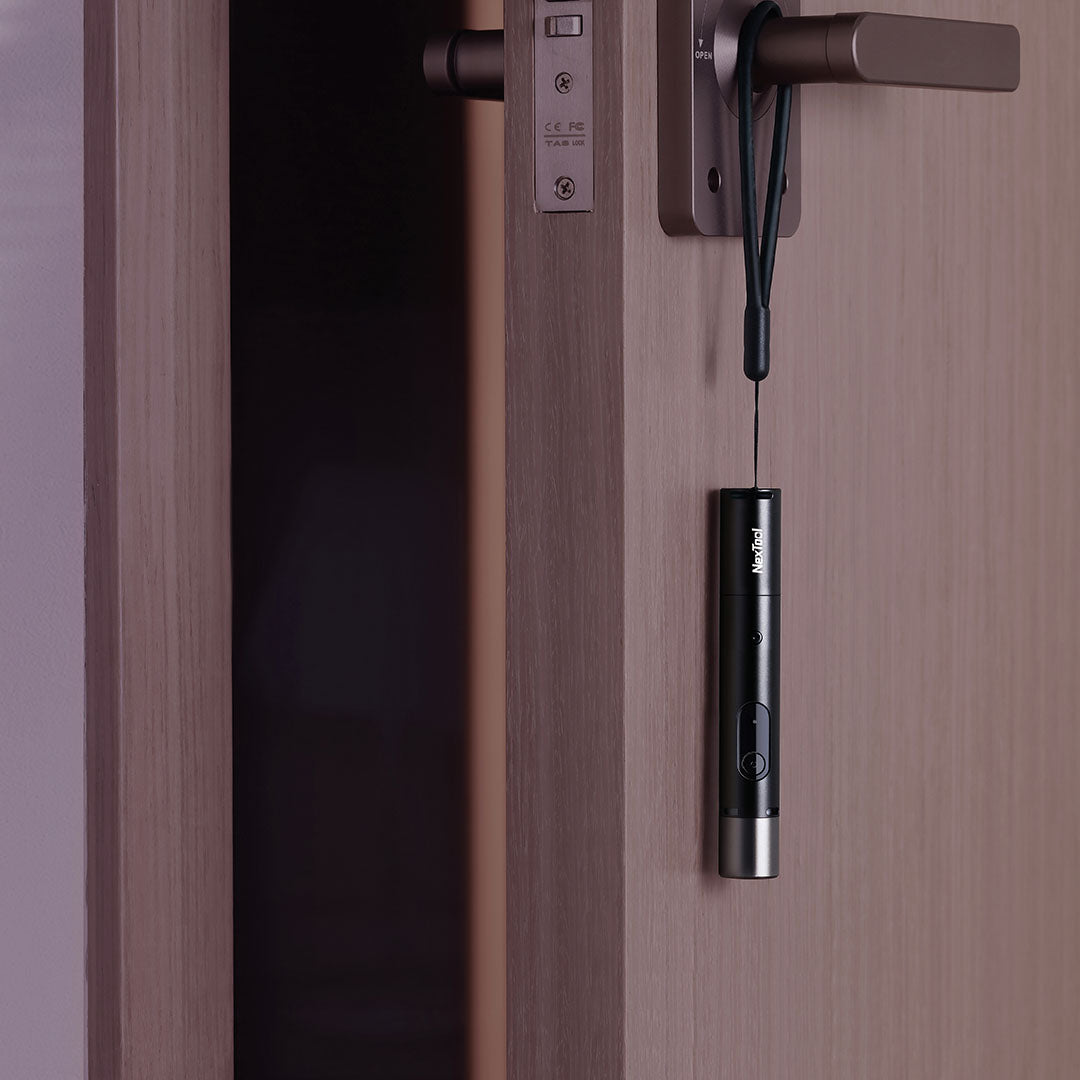 NextTool Lightning Peep-proof Flashlight